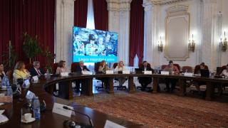 România adoptă Legea Majoratului Digital; copiii sub 16 ani vor avea nevoie de acordul părinților pentru a folosi platforme online