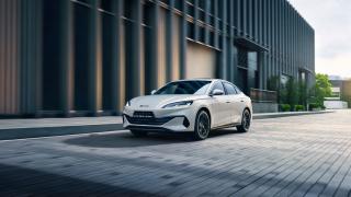 BYD lansează în România două vehicule plug-in hybrid cu autonomie de până la 1500 km: SEAL 5 DM-i și SEAL 6 DM-i