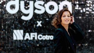 Dyson a deschis primul magazin fizic în România; spațiu dedicat testării aspiratoarelor, ondulatoarelor și căștilor audio