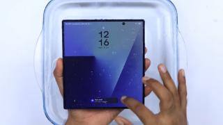 Viitoarele pliabile s-ar putea repara singure, cu o tehnologie Samsung ce aminteşte de... LG