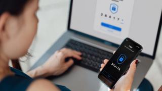 Crezi că eşti în siguranţă cu autentificarea Two Factor? Un hack nou de pe Android fură şi acele coduri (Pixnapping)