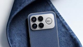 Flagship-ul ce pune o boxă BOSE în spate se lansează pe 23 octombrie; Are și carcasă "cu blugi"