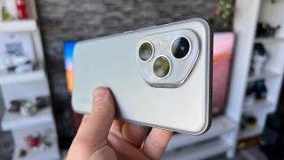 Vrem camere telephoto periscop cu zoom 5X pe telefoane midrange? HONOR 500 Pro face un pas... pe loc