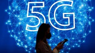 Românii și teoriile conspirației: Peste jumătate cred că 5G, AI și pandemiile sunt instrumente de manipulare (Sondaj Inscop)
