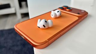Apple AirPods Pro 3 Review: primele căşti wireless cu senzor de puls şi confort sporit