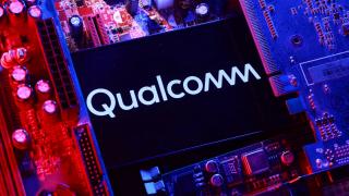 Qualcomm intră în cursa AI pentru centrele de date; Vrea o felie din piața dominată de NVIDIA, cu cipuri eficiente și mai ieftine