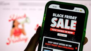 Cum să nu iei ţeapă de Black Friday: recomandările ANPC