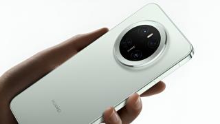 Huawei Mate 80 se pregătește de lansare; Modulul foto apare în schițe și prezintă un design simetric