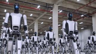 China a livrat o armată de roboţi umanoizi; Iată cum arată "umanoizii" de la UBTech Robotics