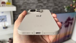 OnePlus 15: Audio ţeapăn de tot, mai echilibrat decat OnePlus 13