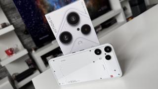 Nothing Phone (3a) Lite Unboxing: avem şi Nothing ieftin, cu buton AI, Glyph mic dar prezent