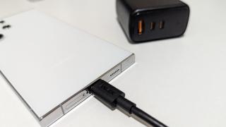 Samsung pregătește „Super Fast Charging 3.0” pentru seria Galaxy S26; încărcare mai rapidă cu și fără fir, dar fără a sacrifica siguranța