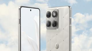 După RAZR 60 și modelul Motorola edge 70 primește tratamentul Swarovski, cu 14 cristale în spate (leak poster)