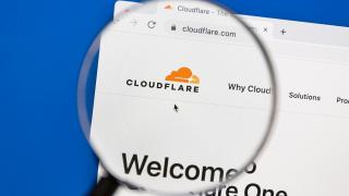 Cloudflare întâmpină erori din nou, multiple site-uri nu se încarcă, nici măcar Downdetector