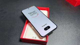 OnePlus 15R: Acustică stereo, volum suficient pentru gaming și multimedia, dar fără recorduri