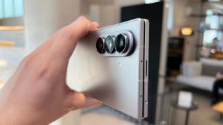 Samsung va oferi upgrade-uri pentru 2 dintre cele 3 camere foto din spatele lui Galaxy Z Fold8; Ce se schimbă?