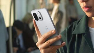 Primele informații despre OnePlus 15T; flagship compact cu ecran 165Hz și baterie de 7.000 mAh