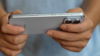 Hands-on cu HONOR Win; telefonul de gaming cu baterie de 10.000 mAh și ventilator integrat