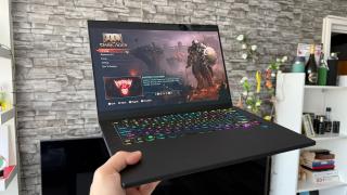 Prezentare ACER Predator Triton 14 AI: laptop premium pentru vacanță, muncă și joacă, cu RTX 5070 și Intel Ultra la doar 1.6 kg