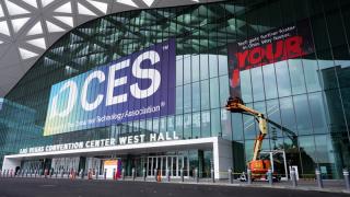 Primele cadre din Las Vegas înainte de CES 2026; decoruri, branduri și vibe-ul show-ului din backstage