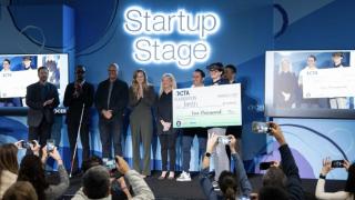 Români premiaţi la CES 2026 pentru o invenţie ce schimba viaţa nevăzătorilor: dotLumen