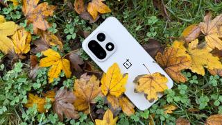 Upgrade uriaș pentru bateria lui OnePlus 16? Spre ce capacitate indică zvonurile? 