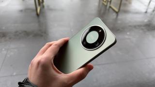 Honor Magic8 Lite: Design preparat pentru a rezista la orice, folosit ca ciocan, scăpat de la înălțime