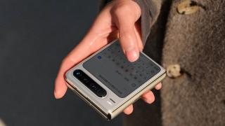 Huawei Pura X2 va avea ecran mai mare, de 7.5 inch; O scăpare îi dezvăluie camera, configuraţiile