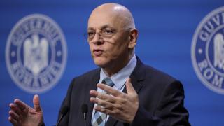 Reţelele de socializare blocate în România pentru cei sub 15 ani; Iată ce propune Raed Arafat!