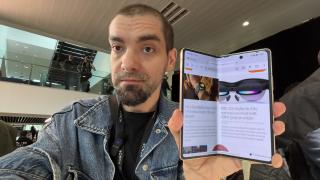 MWC 2026: HONOR Magic V6 Hands on - cel mai subțire telefon pliabil, cu cea mai mare baterie, cu spate catifelat