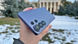Samsung Galaxy S26 Ultra: Camera aceeași pe hârtie, dar cu schimbări de diafragmă, capturi nocturne îmbunătățite și un Horizon Lock trend pe TikTok