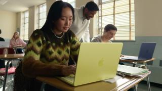 Apple lansează MacBook Neo, primul MacBook de 599 dolari cu cip A18 Pro și autonomie de până la 16 ore