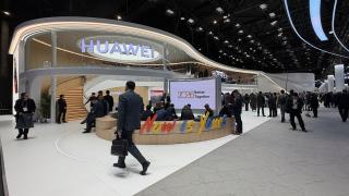 Ce am văzut la standul Huawei de la MWC 2026: ceas pentru maratoniști, tabletă pliabilă, Pura X