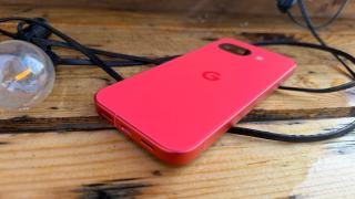 Google Pixel 10a: Conectivitate cu 5G și WiFi, Satellite SOS pentru prima dată pe un Pixel a