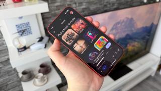 Google Pixel 10a: OS-ul de la mama lui, stock, plin de AI și cu 7 ani de upgrade-uri Android