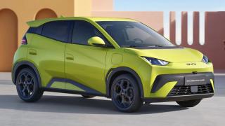 Piața auto scade, dar electricele câștigă teren: creștere de 29% în februarie 2026