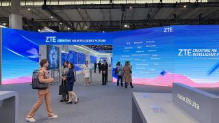 MWC 2026: Ce a adus ZTE la MWC? Nubia Z80 Ultra, Flip 3 şi un companion stil Tamagotchi