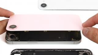 Surpriză la disecția iPhone 17e: Predecesorul poate primi MagSafe printr-un simplu upgrade (Video)