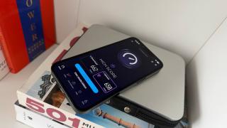 Apple iPhone 17e: Conectivitate cu modem nou, Wi-Fi 6, eSIM