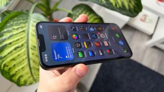 Apple iPhone 17e: OS, UI, aplicaţii cu iOS 26.3 şi funcţii speciale pentru UE