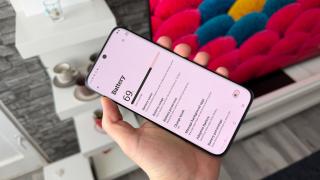 Motorola edge 70 Fusion: Baterie foarte descurăreață, de 7000 mAh Si/C, trece de 30 de ore de video