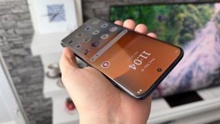 Motorola edge 70 Fusion: Hardware cu schimbări la nivel de baterie, ecran și chiar și procesor