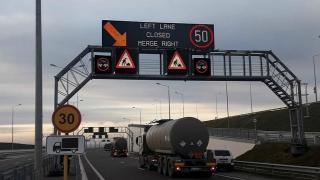 Șoferii din Estonia văd alertele Waze direct pe panourile de pe autostrăzi; Cum funcționează?