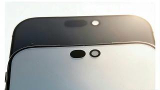 Ecranul lui iPhone 18 Pro fotografiat; Cum arată protecţia şi noul Dynamic Island mai mic