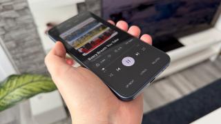 OPPO A6 Pro 5G: Acustică stereo ce răsună tare mai ales la gaming