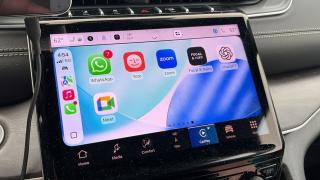 Apple aduce ChatGPT direct în CarPlay prin iOS 26.4; Interacțiune exclusiv vocală și fără ecran în numele siguranței