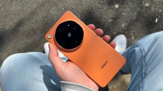 OPPO Find X9 Ultra: Design premium all-around, cu accent pe camera foto impunătoare din spate