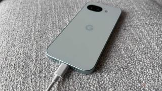 Update-urile din martie și aprilie creează probleme pe Pixel; Autonomia scade vizibil pe seriile Pixel 6, 7, 8, 9 și 10
