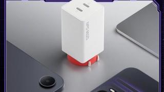 OnePlus lansează un încărcător de 120W cu două porturi; ajunge la 125W și promite încărcare rapidă pentru mai multe dispozitive