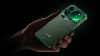 Xiaomi e pregătită să ofere un telefon cu baterie de 10000 mAh! Vine până la final de an și are ecran de 7 inch